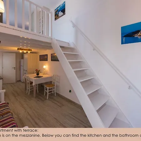 Afroditi Lejlighed *